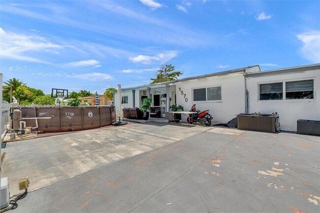 Photo - 1570 NW 132nd St