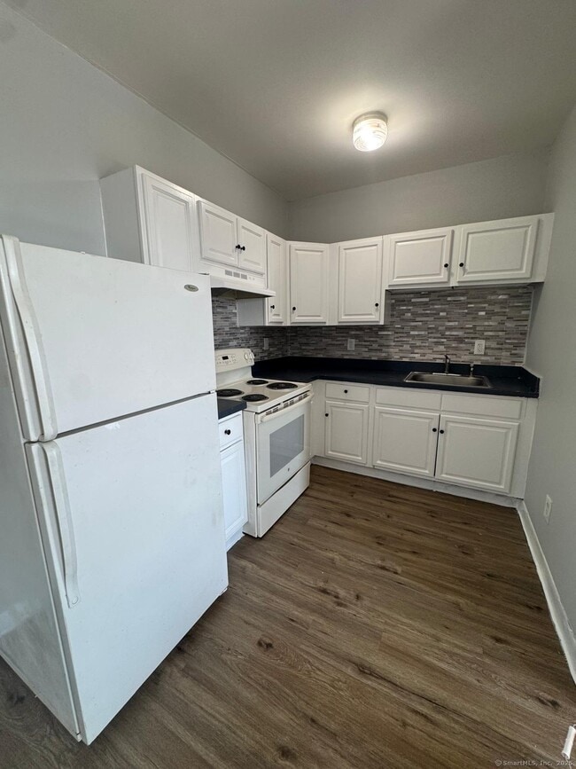 Building Photo - 1057 E Main St Unit 11 Rental