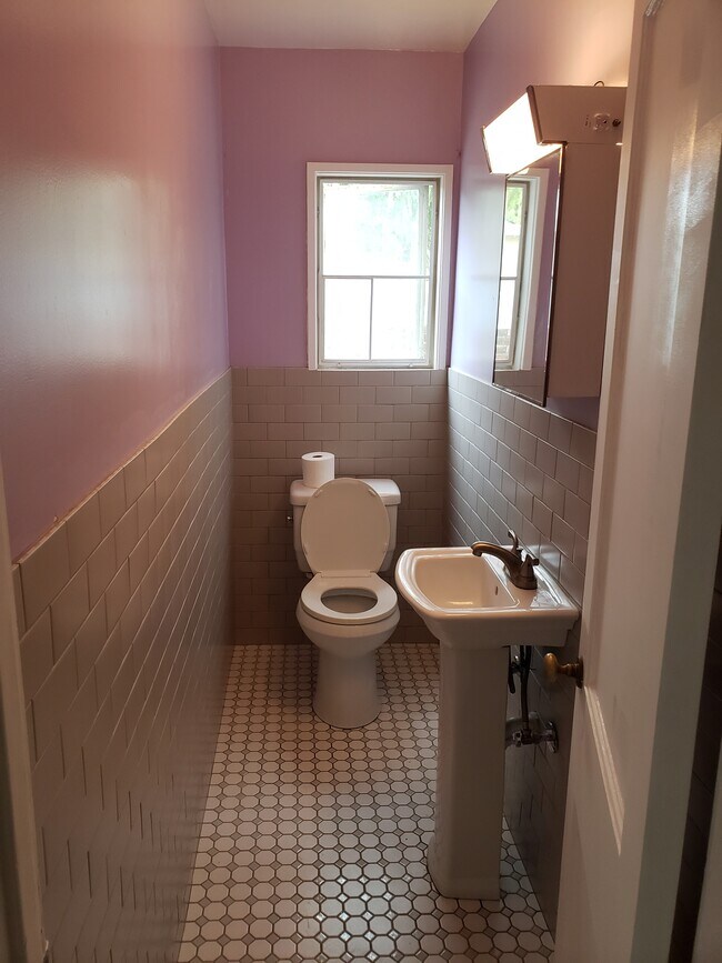 Downstairs Half Bathroom - 5592 Village Green