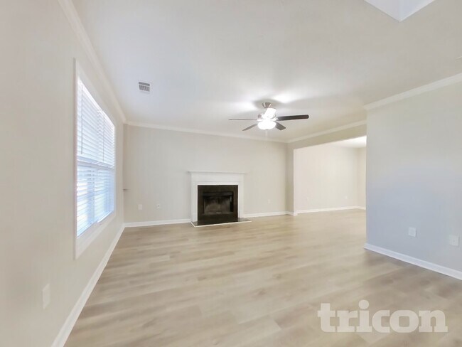 Photo - 105 Remington Pl Dr