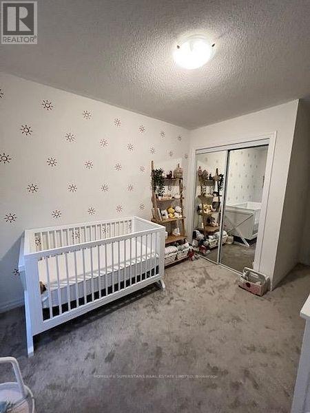 Photo - 221 Vivant St