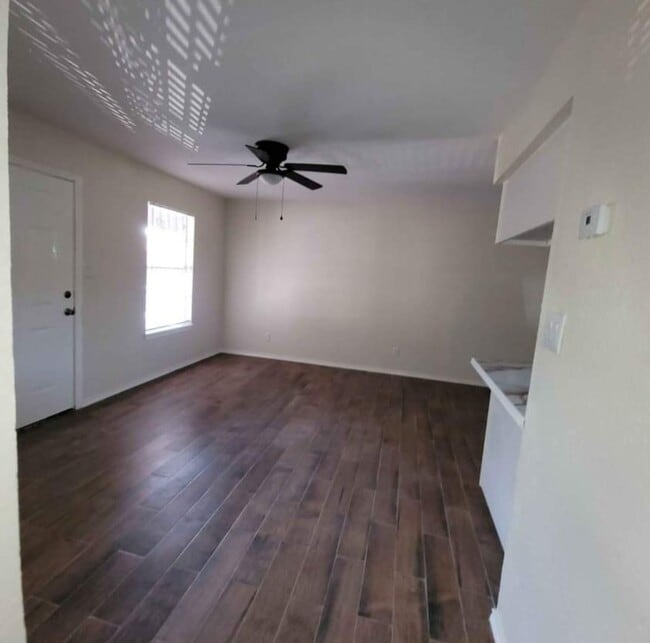 Photo - Live Oak Apartments