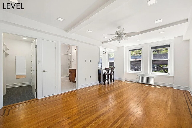 Photo - 200 W 108th St