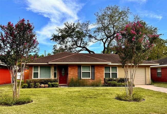 Photo - 4037 Woodfox St House