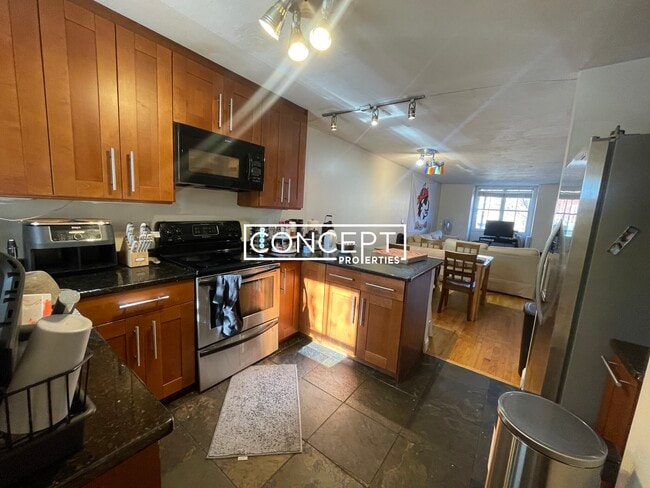 Photo - 1430 Tremont St