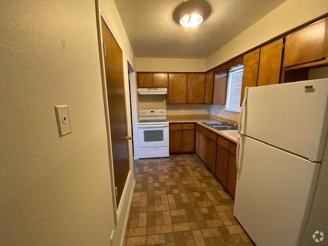 Building Photo - 544 Montevista Dr NE Unit 3 Rental
