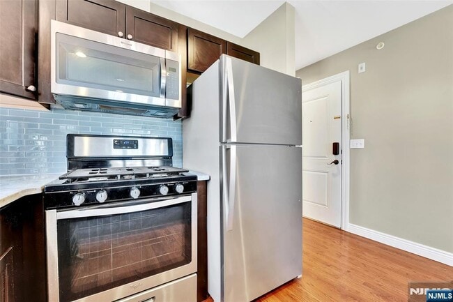 Photo - 210 Hackensack St Unidad C