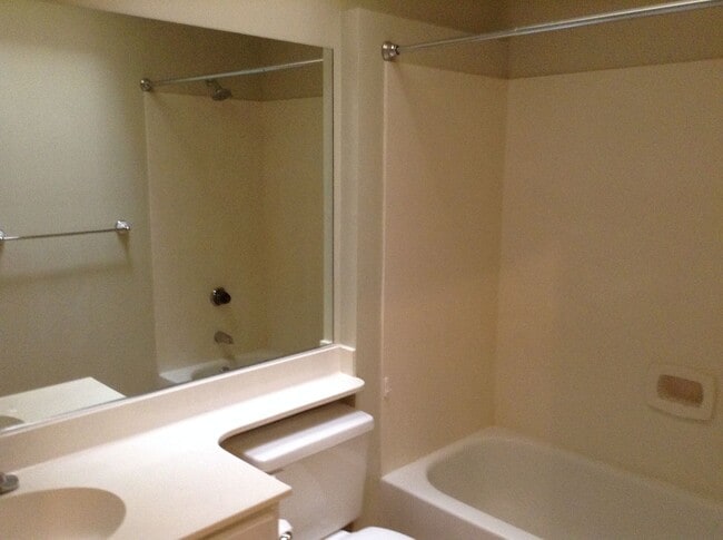 Photo - Cliff Rose - 3 Bedroom and 2 Bathroom