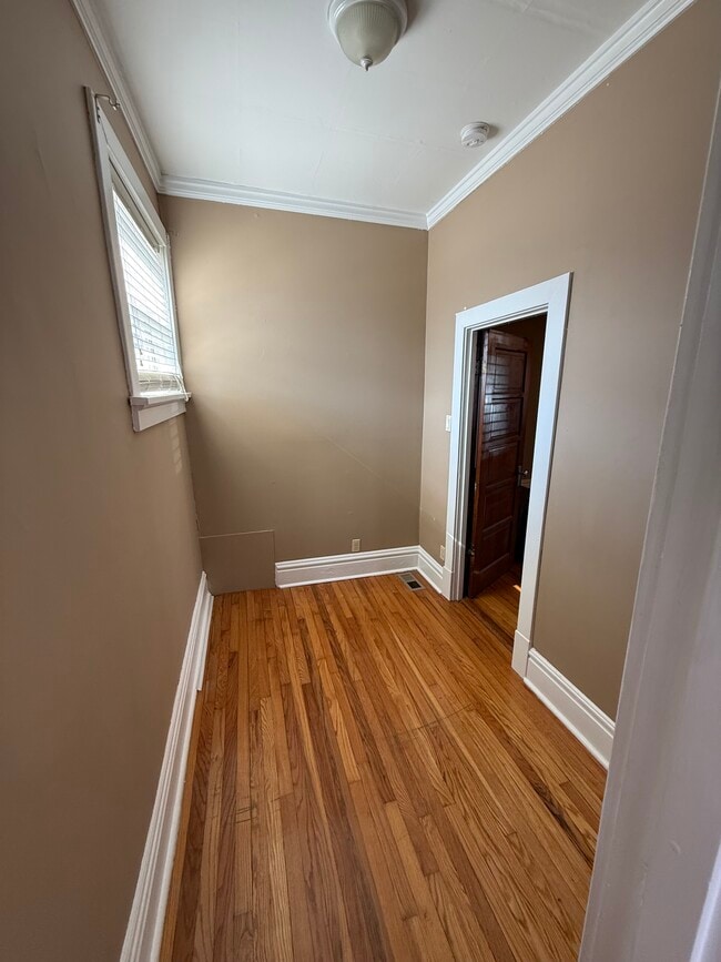 Photo - 3238 Mt Pleasant St