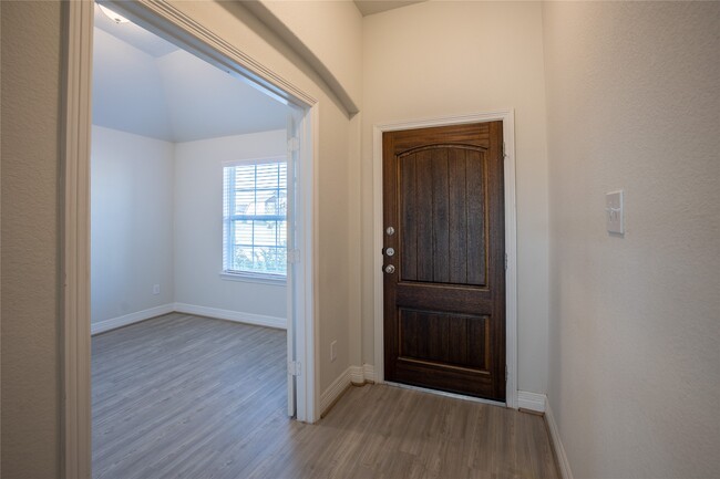 Photo - 3427 Avary River Ln