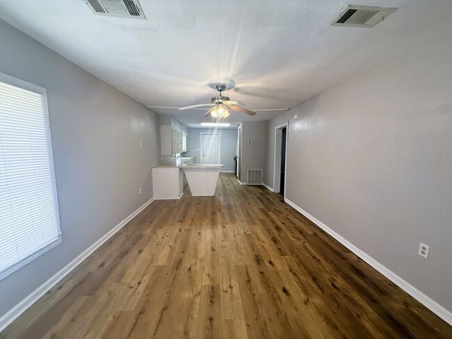Photo - Cozy 2-Bed, 1-Bath Home with a large backyard!!