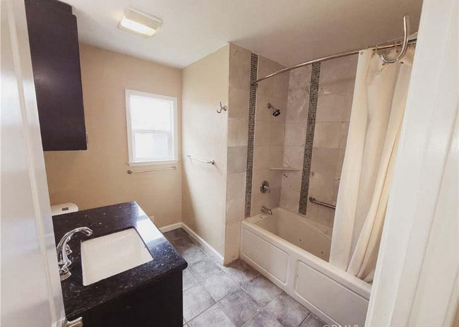 Photo - 6129 Myrtle Avenue