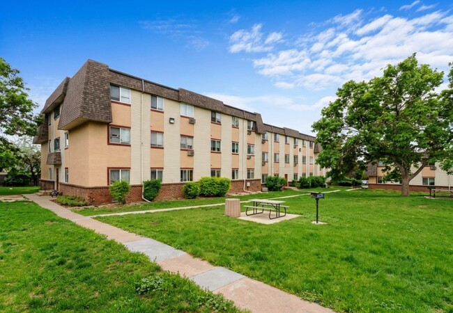 Building Photo - 707 W 96th Ave Unit 8