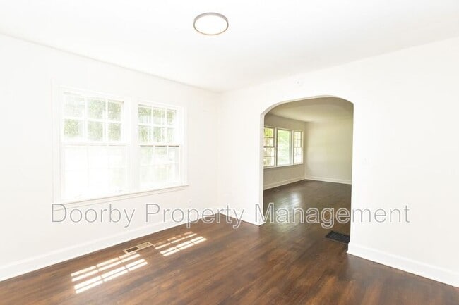 Photo - 4709 Colonial Dr