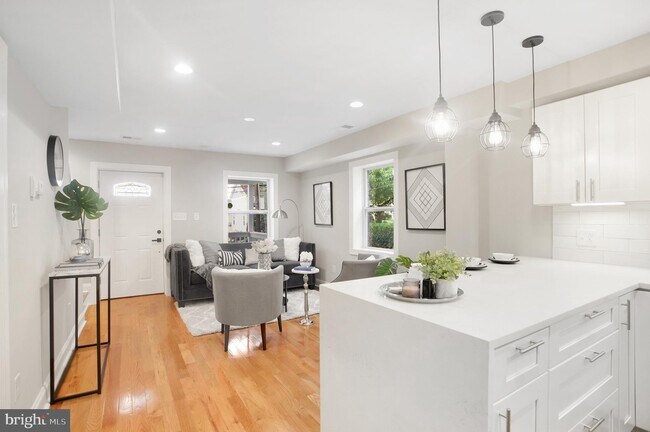 Photo - 1885 Alabama Ave SE