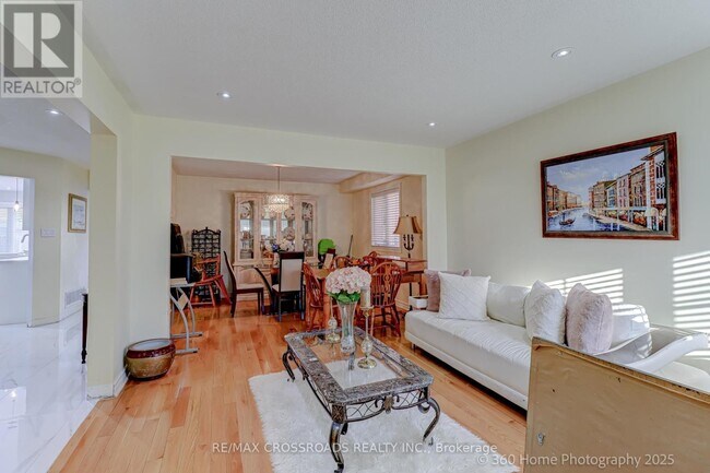 Photo - 305 Old Harwood Ave