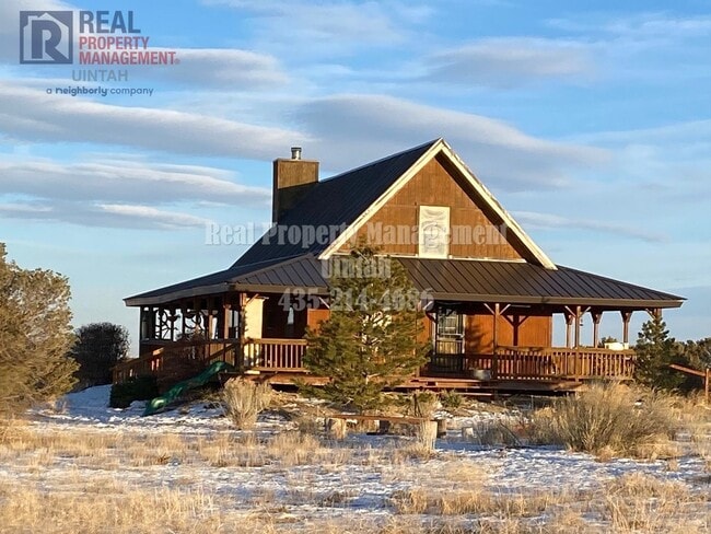 Photo - FALL IN LOVE WITH THIS 2 Bedroom 1 Bathroom Cabin Home.