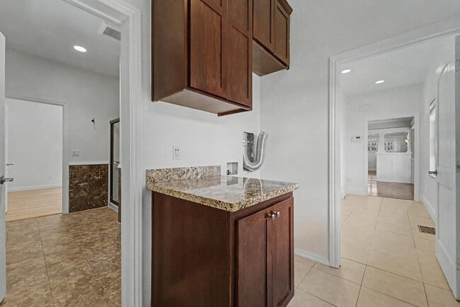 Photo - 3 bedroom 2 Bath Home MUST SEE