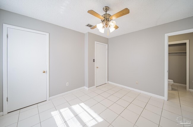 Photo - 7010 E Oakfield Rd