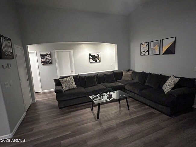 Photo - 10826 W Wilshire Dr
