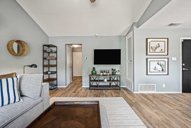 Photo - 5909 Cherry Loop Unidad ID1292403P