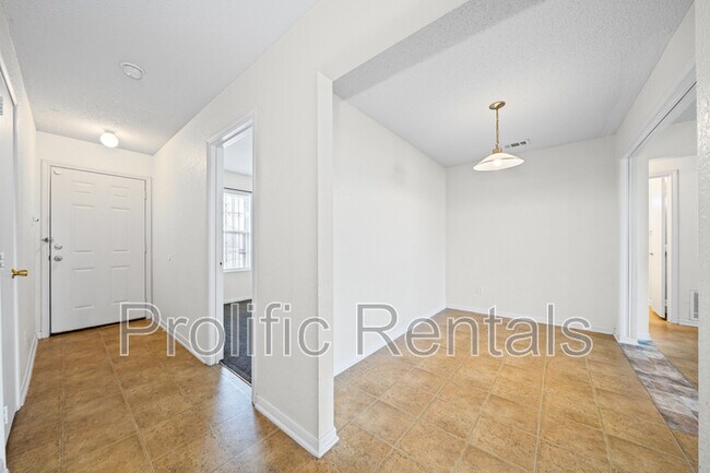 Photo - 3211 Tom Lockett Dr