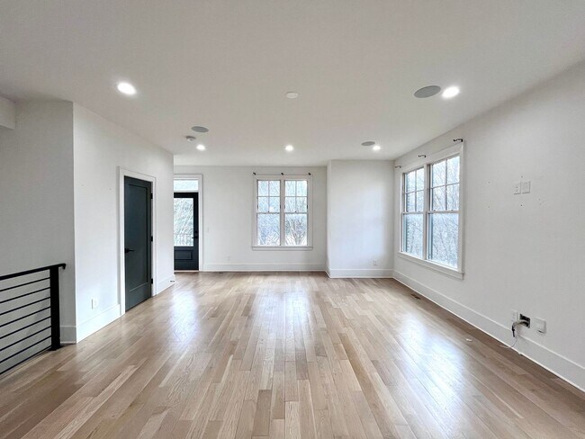 Photo - 614 West Blvd