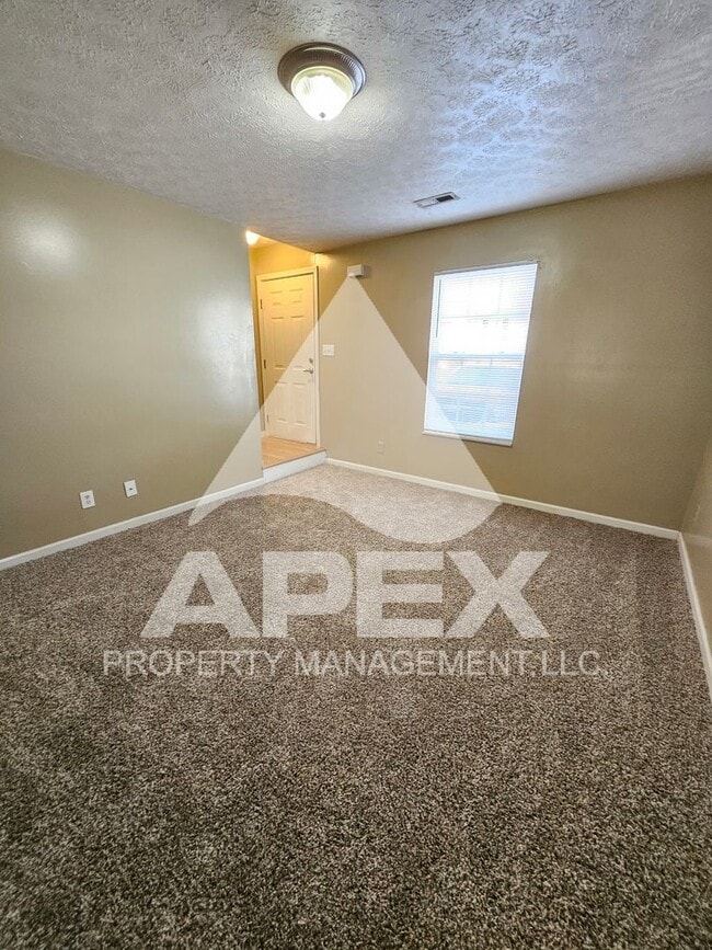 Photo - MOVE-IN SPECIAL,NO RENT TIL MAY 1ST! - Nice 2 Bd | 1.5 Ba Townhouse in West Knox Condo Community! Unit 1801