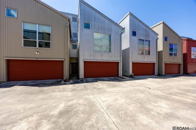 Building Photo - 1720 Nicholson Dr Unit 4