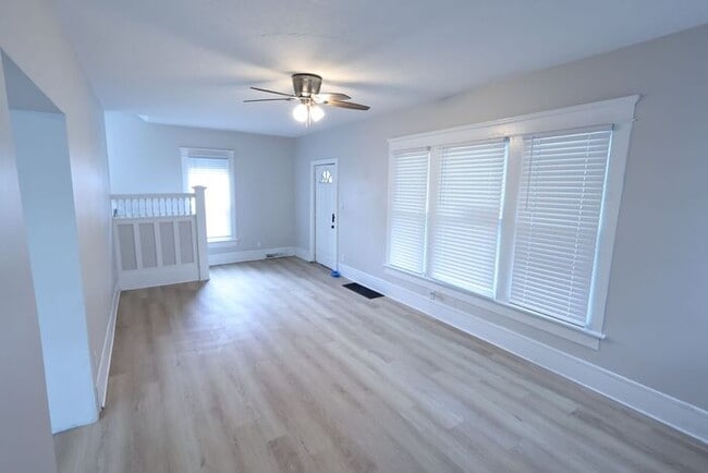 Photo - 686 East Ave