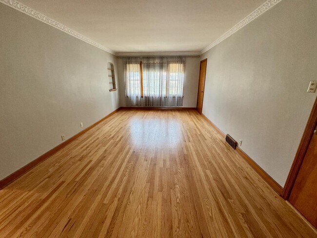 Photo - 8625 W Center St
