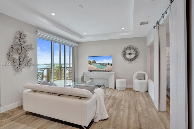 Photo - 41 SW Seminole St Unit 209 304 310