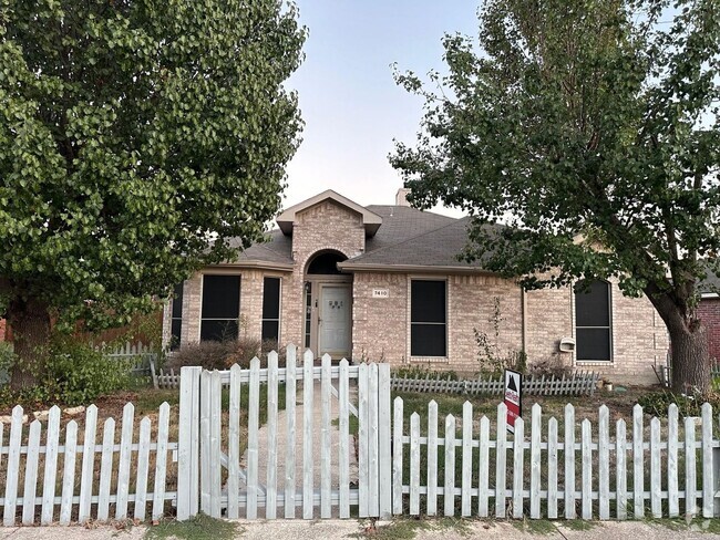 Building Photo - Move In Ready - Rowlett, TX Rental