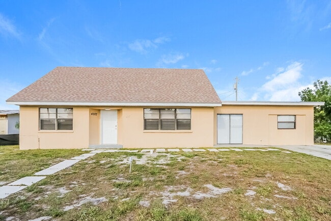 Building Photo - 4307 Brooks Ave Rental