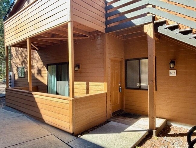 Building Photo - Furnished 2 Bedroom Condo in Sunriver For ...