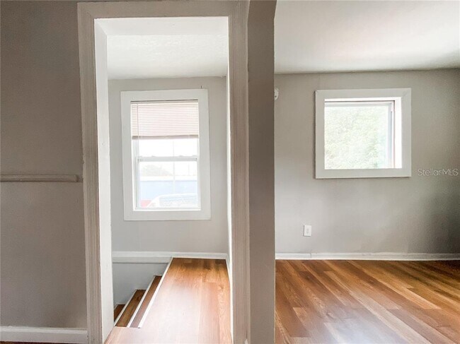 Photo - 1920 W Columbus Dr