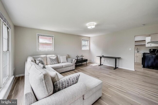 Photo - 3407 Floral St