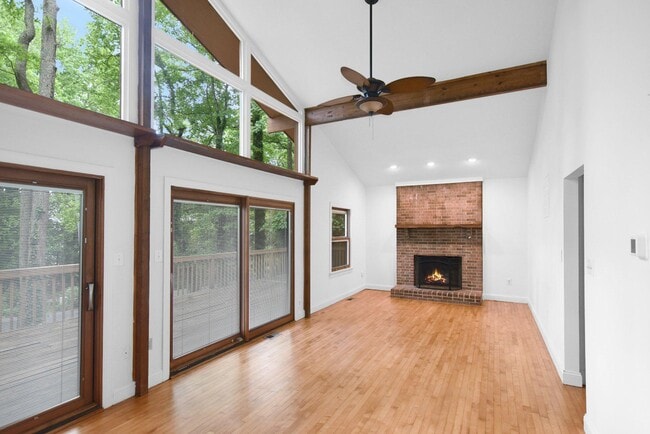 Photo - 149 Windcliff Rd