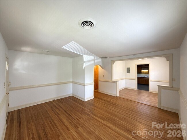 Photo - 419 Greystone Rd