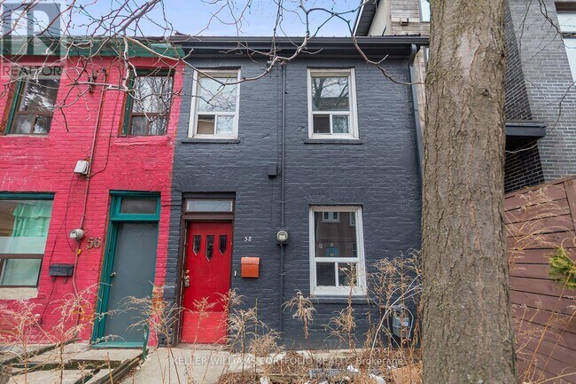 Photo - 58 Manning Ave