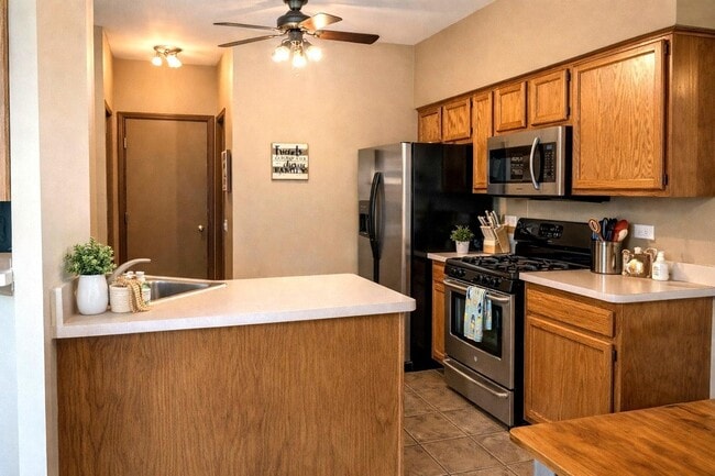 Photo - 1567 Spaulding Rd