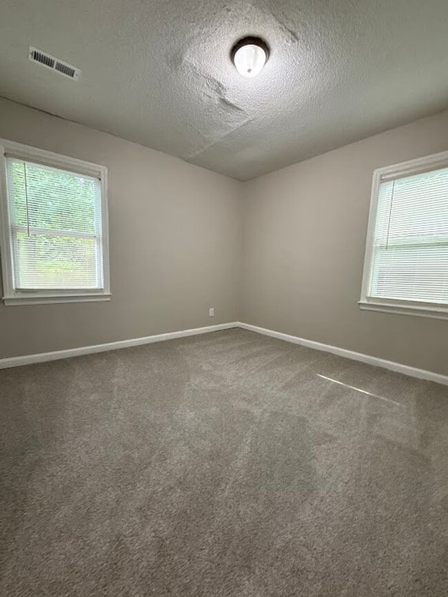 Photo - 3 Bed 1 Bath in Atlanta! $500 off for the ...