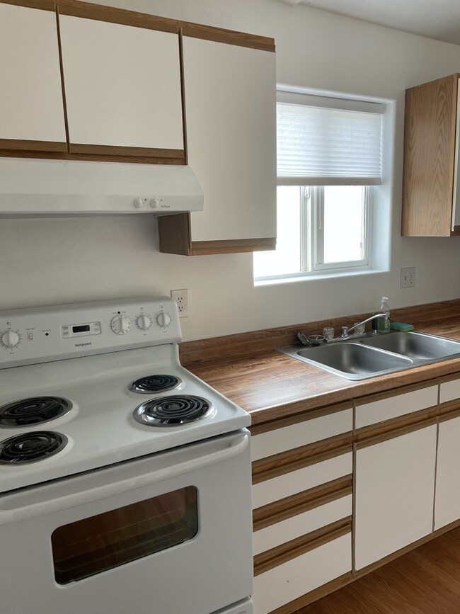 Photo - 1821 Thrall St