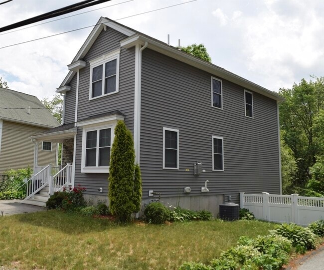 Photo - 142 Grove Ave
