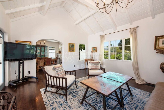 Photo - 2837 Clinton Terrace