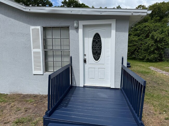 3/2 Lakeland Available NOW - 3/2 Lakeland Available NOW Casa