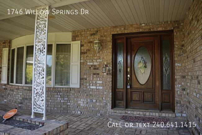 Photo - 1746 Willow Springs Dr