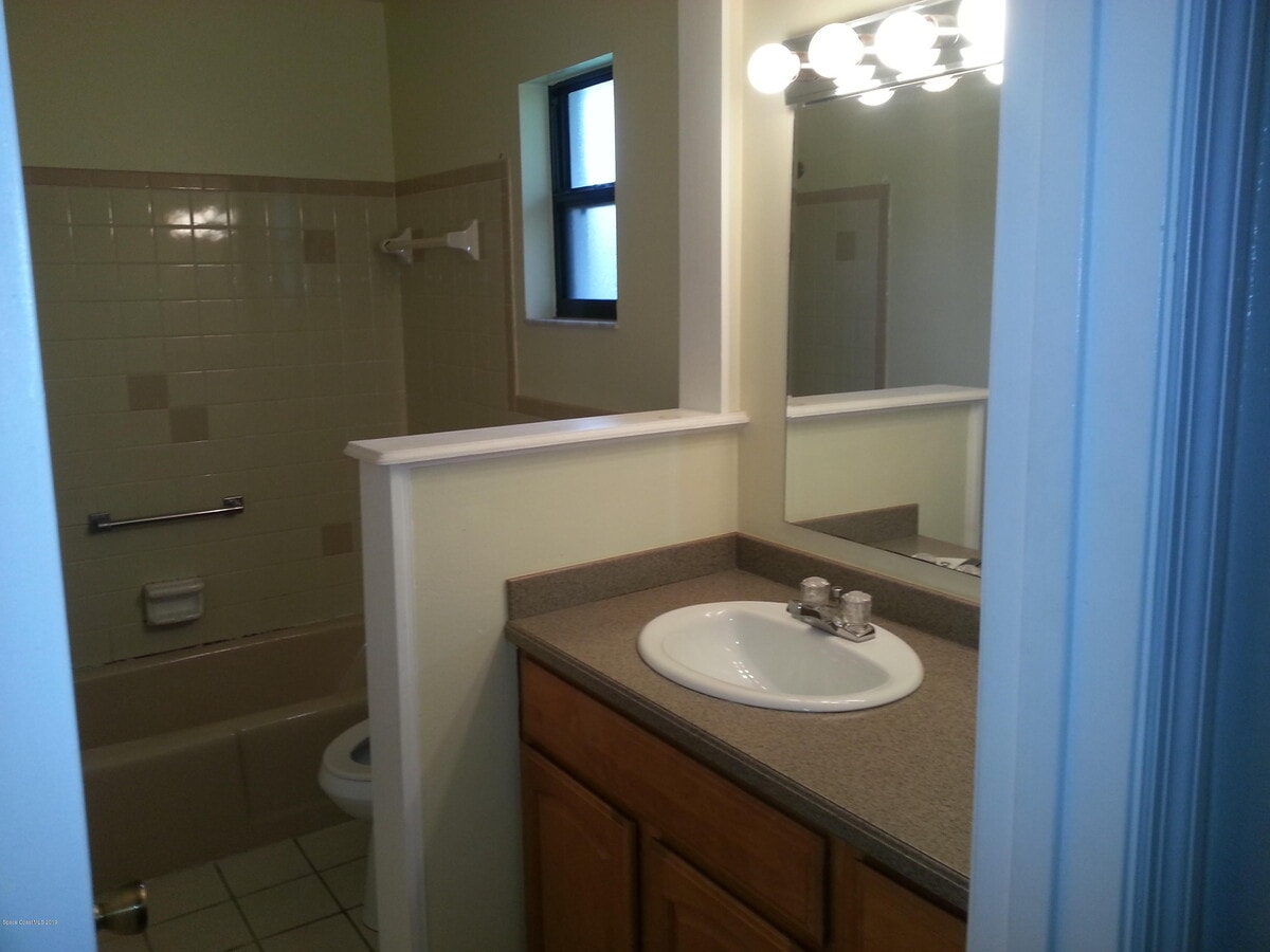 Photo - 2720 Wright Ave