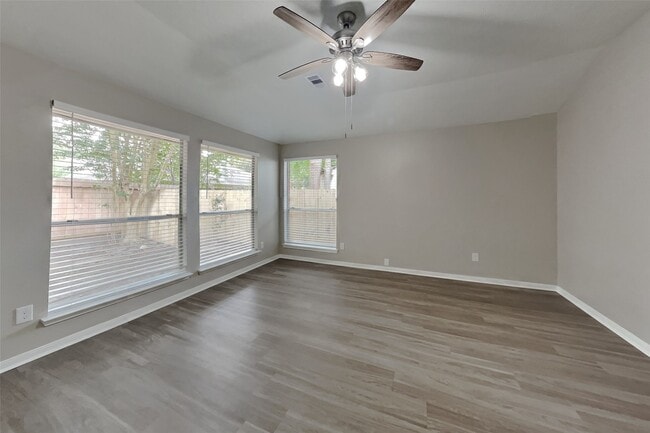 Photo - 14515 Enola Dr