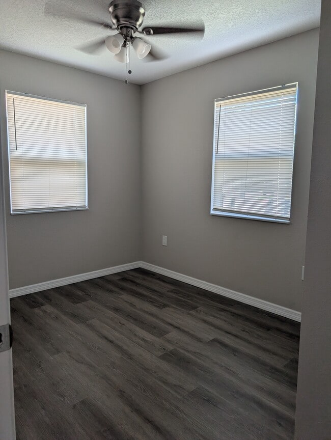 Photo - 1040 Ola Dr